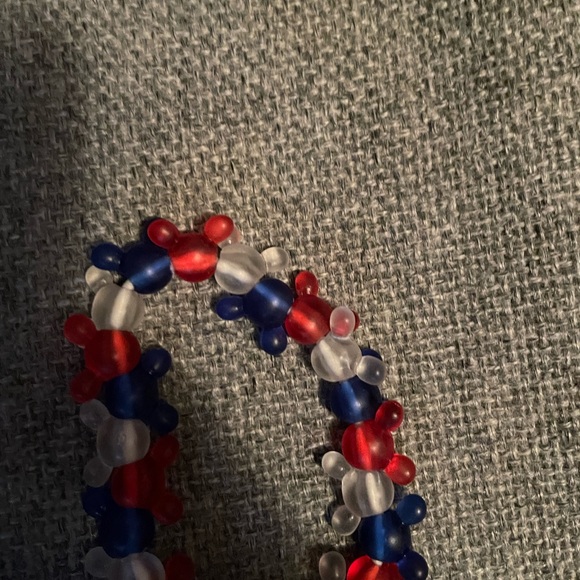 DISNEY MICKEY MOUSE BEAD RED WHITE BLUE BRACELET ELASTIC STRING - Picture 3 of 3